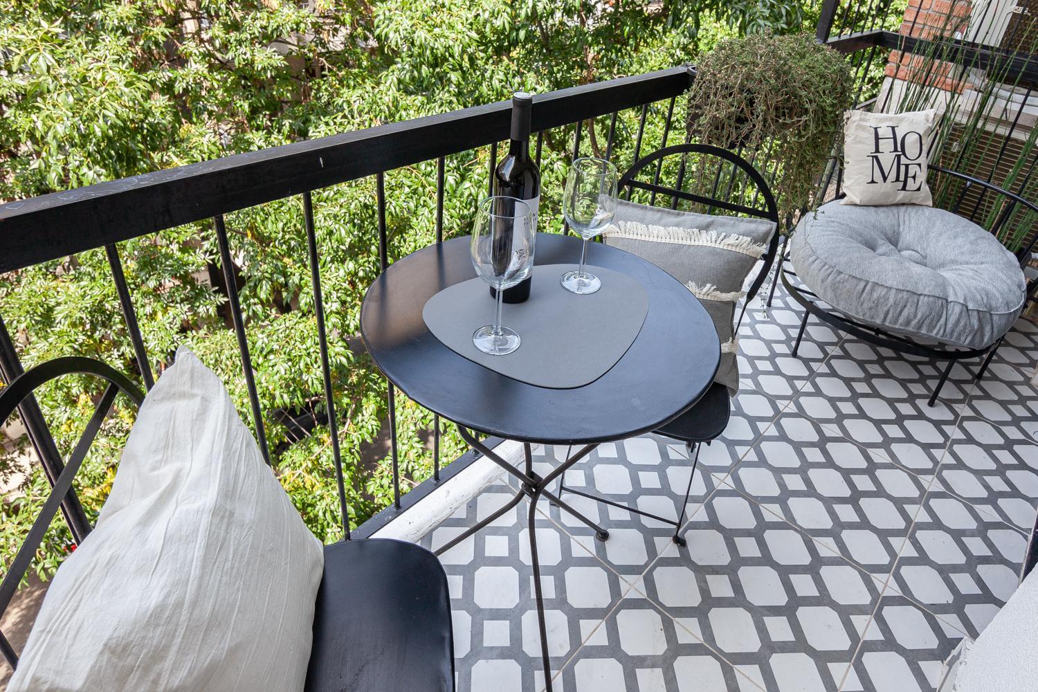 Prime In Palermo Location W/balcony. Work-stay Speed Internet Washer/dryer Unit Apartment Buenos Aires