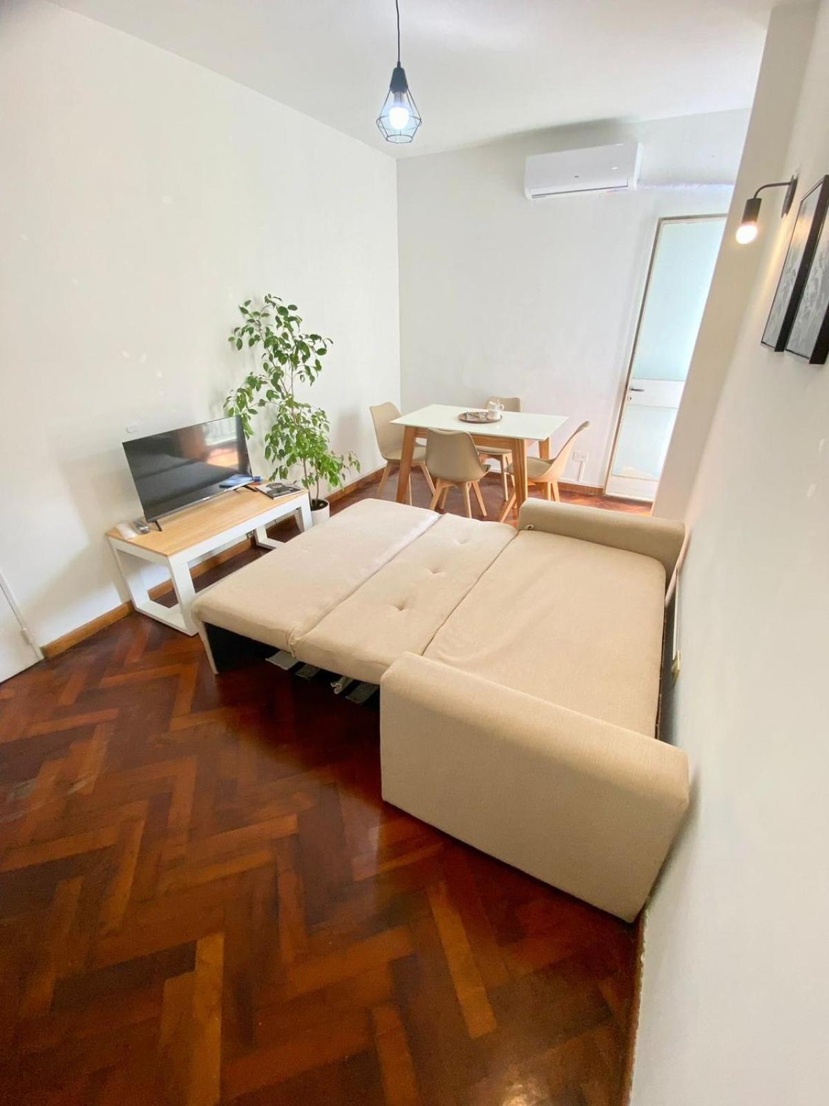 Calido Espacio En El Centro De Capital Federal Apartment *