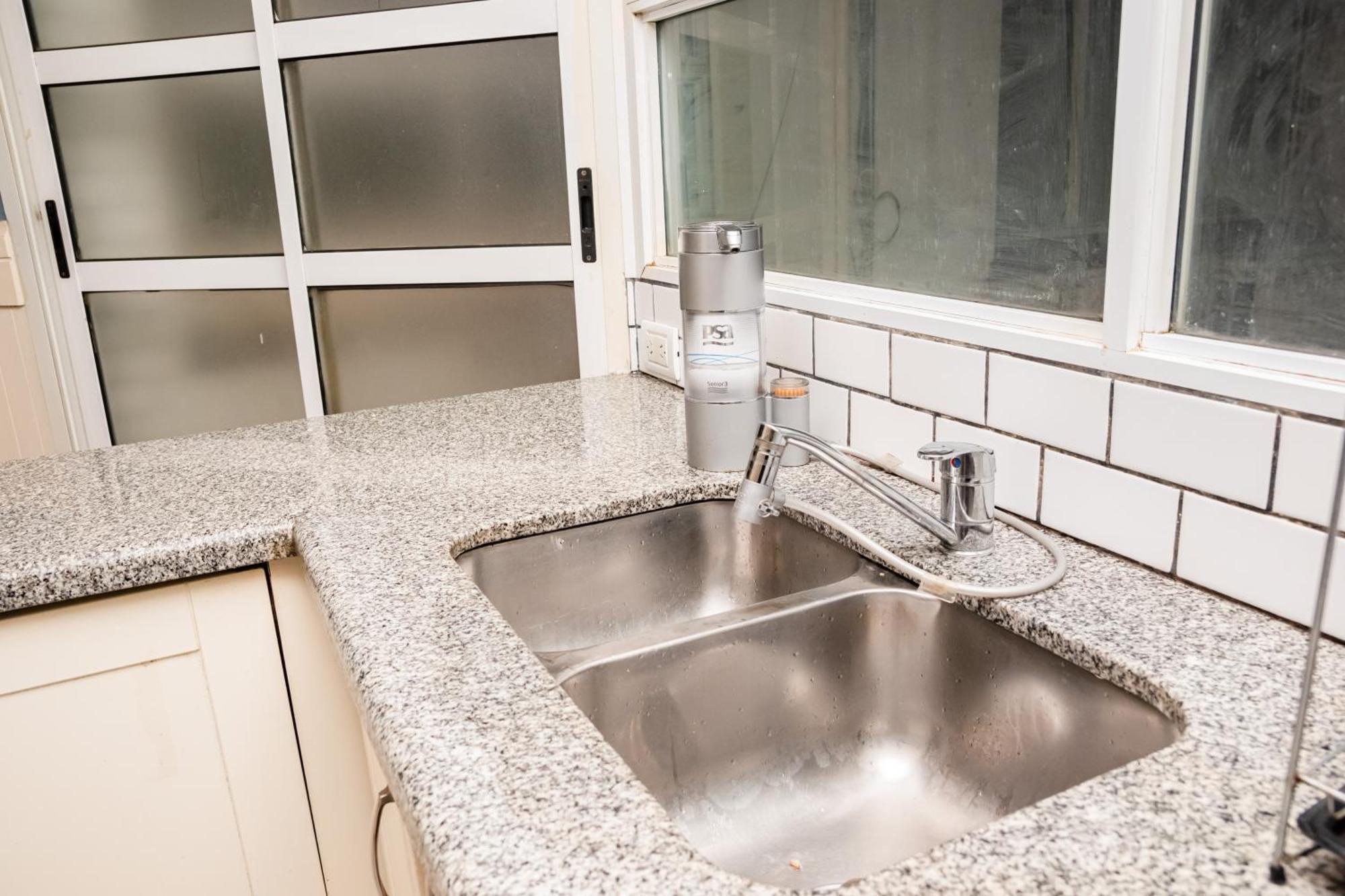 Private In A Huge Multicultural Homestay