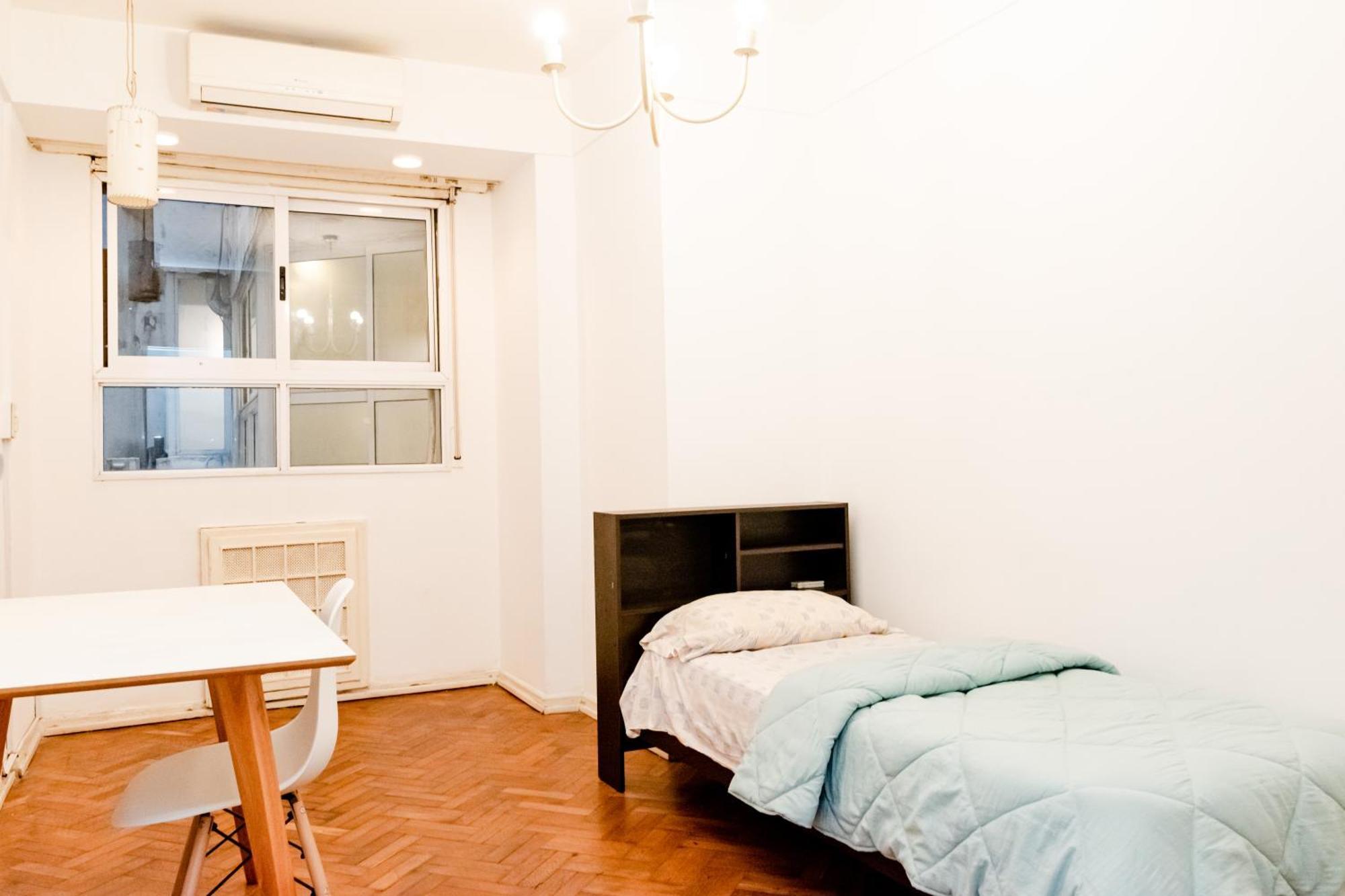 Private In A Huge Multicultural Homestay *