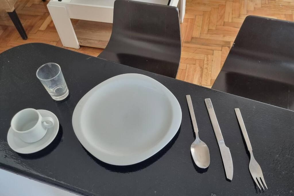 Avenida Cordoba Pura Luz Y Amplitud ,cochera Apartamento *