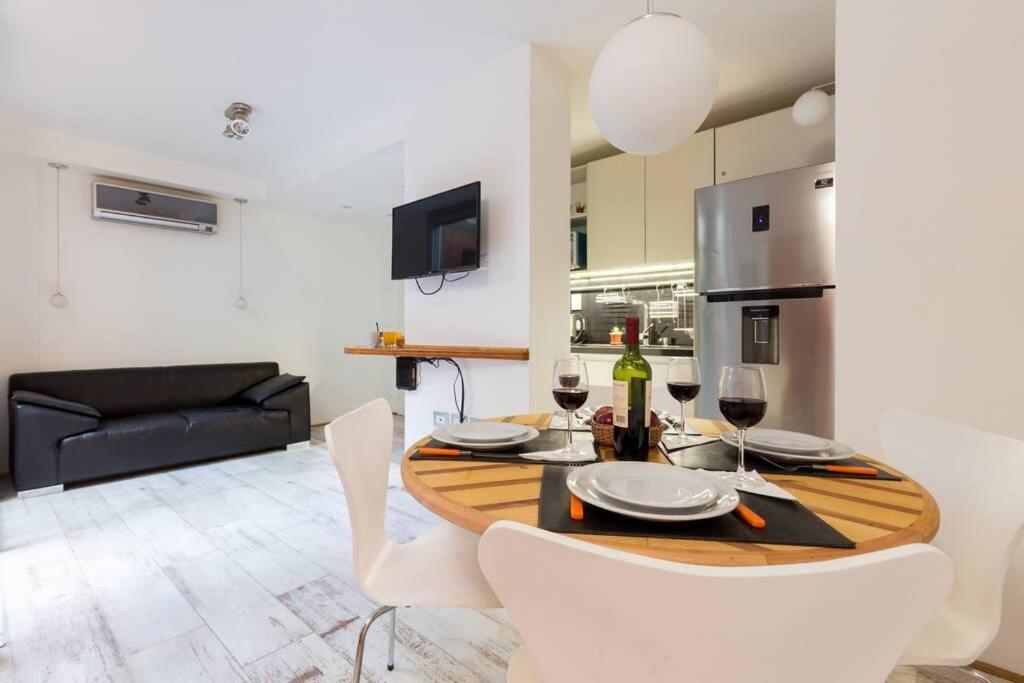 Apartment Heart Of Soho 2 Bedrooms With Patio *