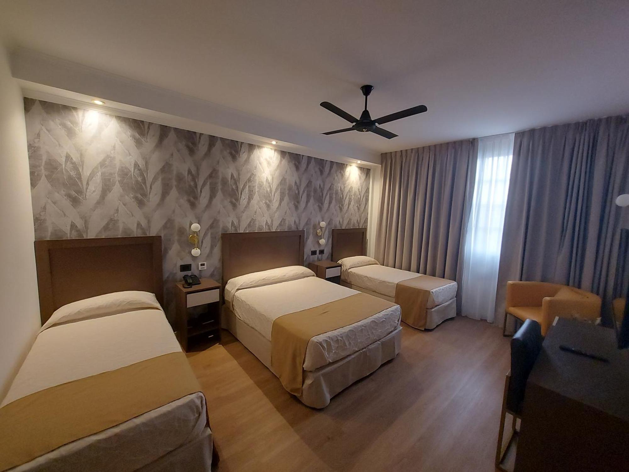 Internacional Hotel 2*