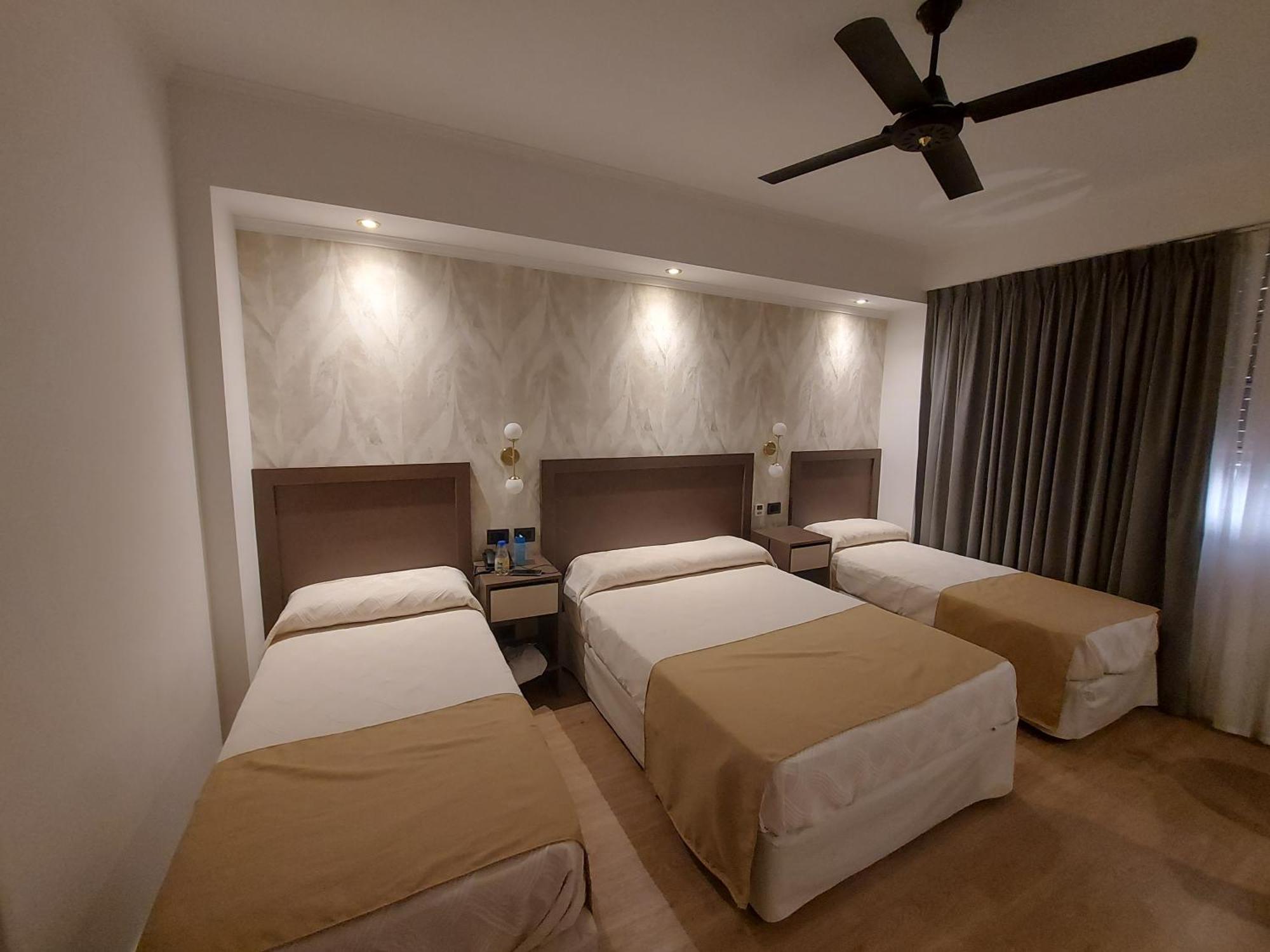 Internacional Hotel 2*