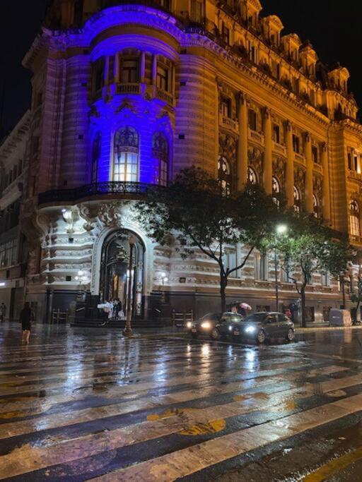 A Cuadras Del Obelisco Y Metros De Galerias Pacifico *