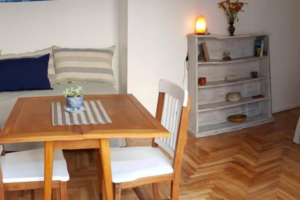 Departamento Laprida Apartment