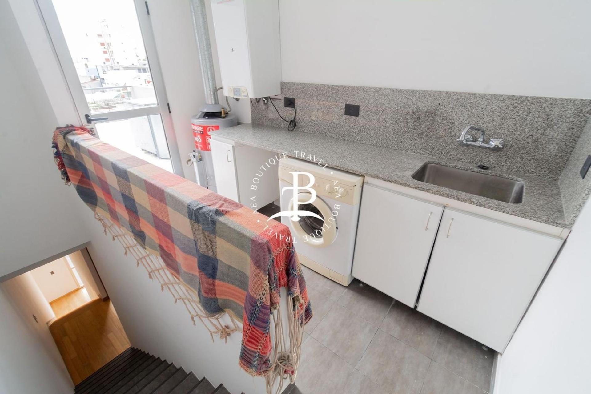 Triplex Moderno Con Parrilla Y Jardin! *