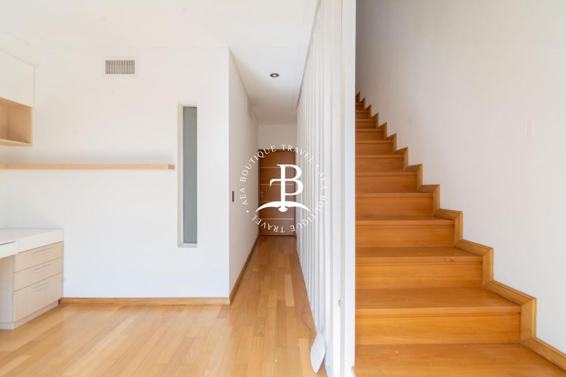 Triplex Moderno Con Parrilla Y Jardin! *