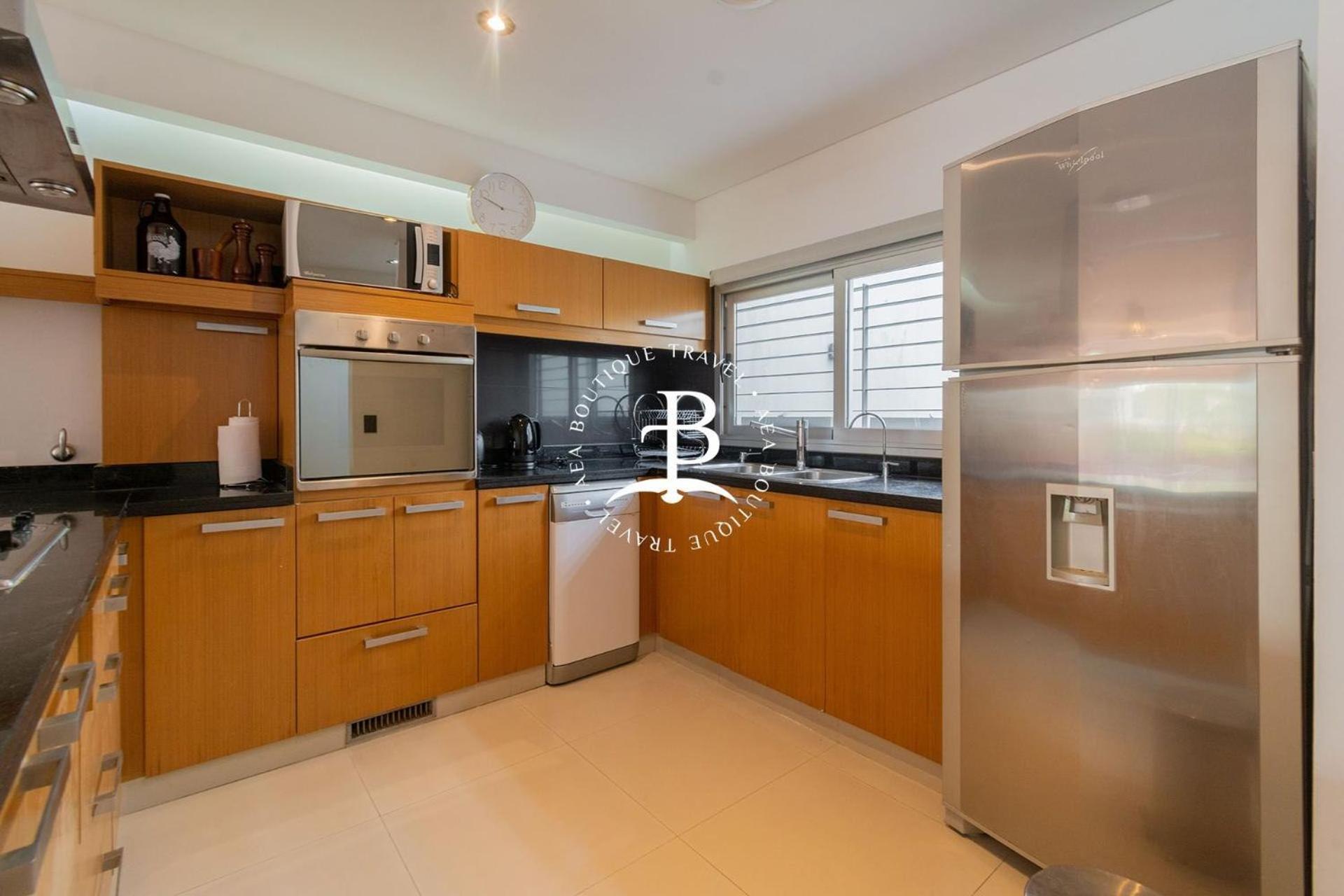 Triplex Moderno Con Parrilla Y Jardin!