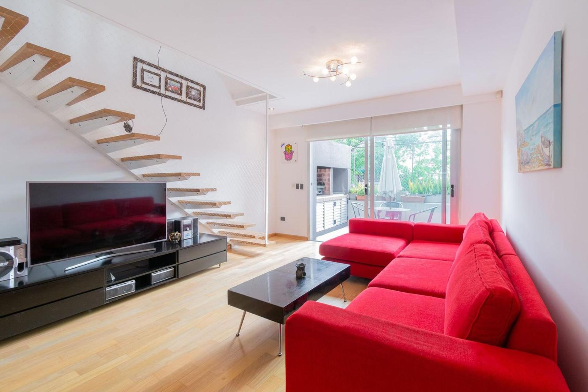 Villa Triplex Moderno Con Parrilla Y Jardin! *