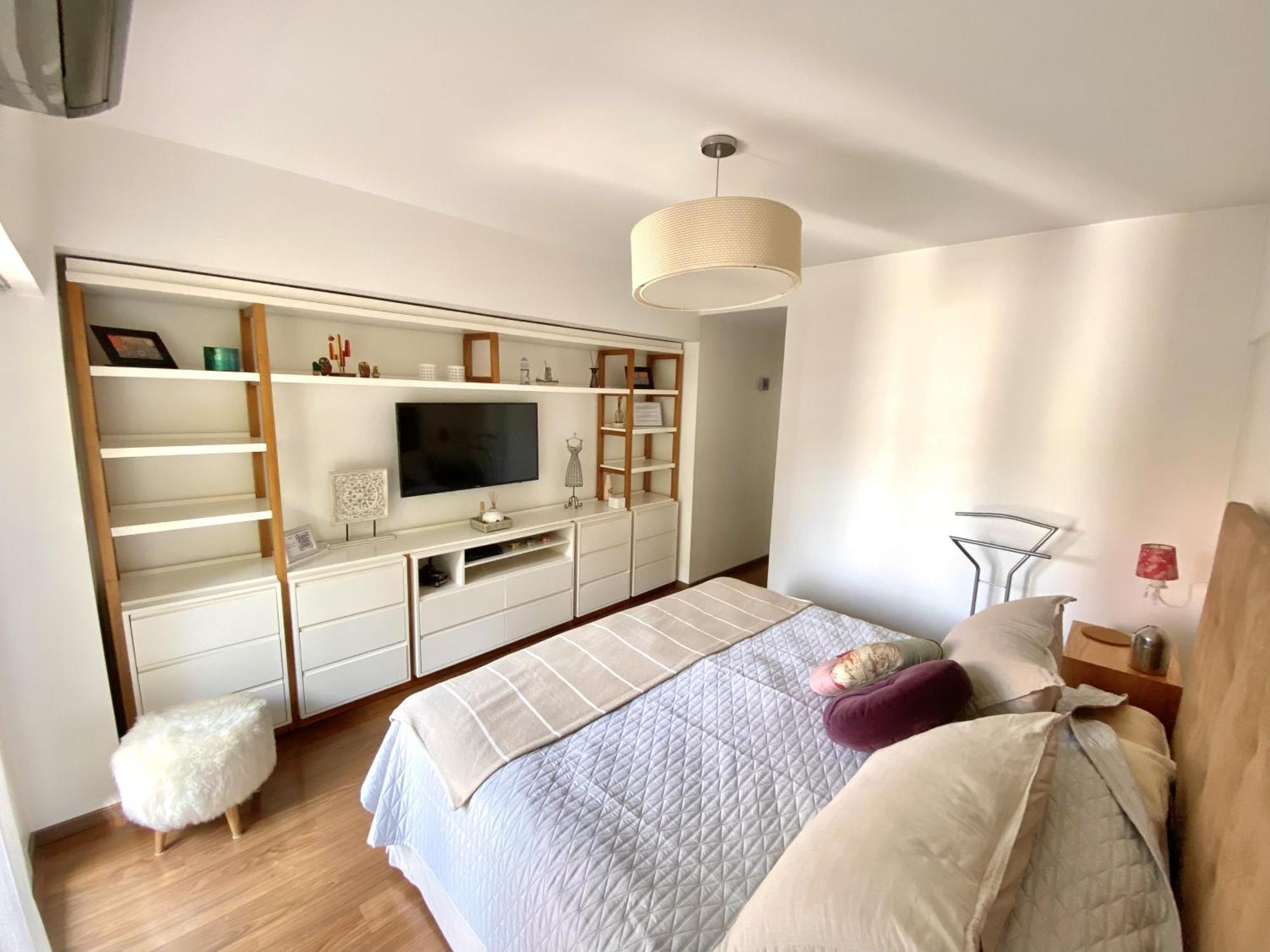 Apartment Amazing 3-bedroom In Beautiful Palermo/canita Area *