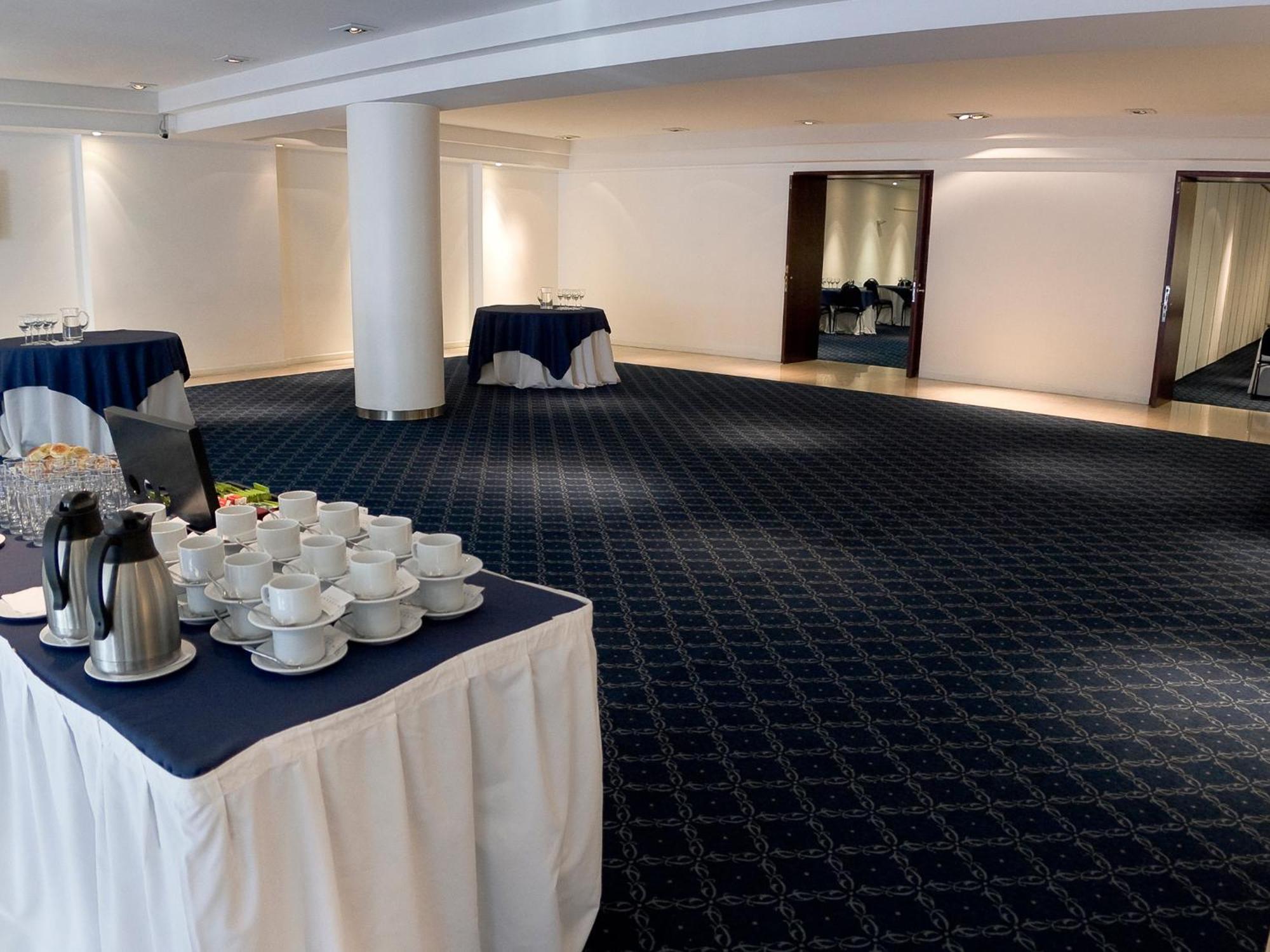 Dazzler By Wyndham San Martin Hotel Buenos Aires