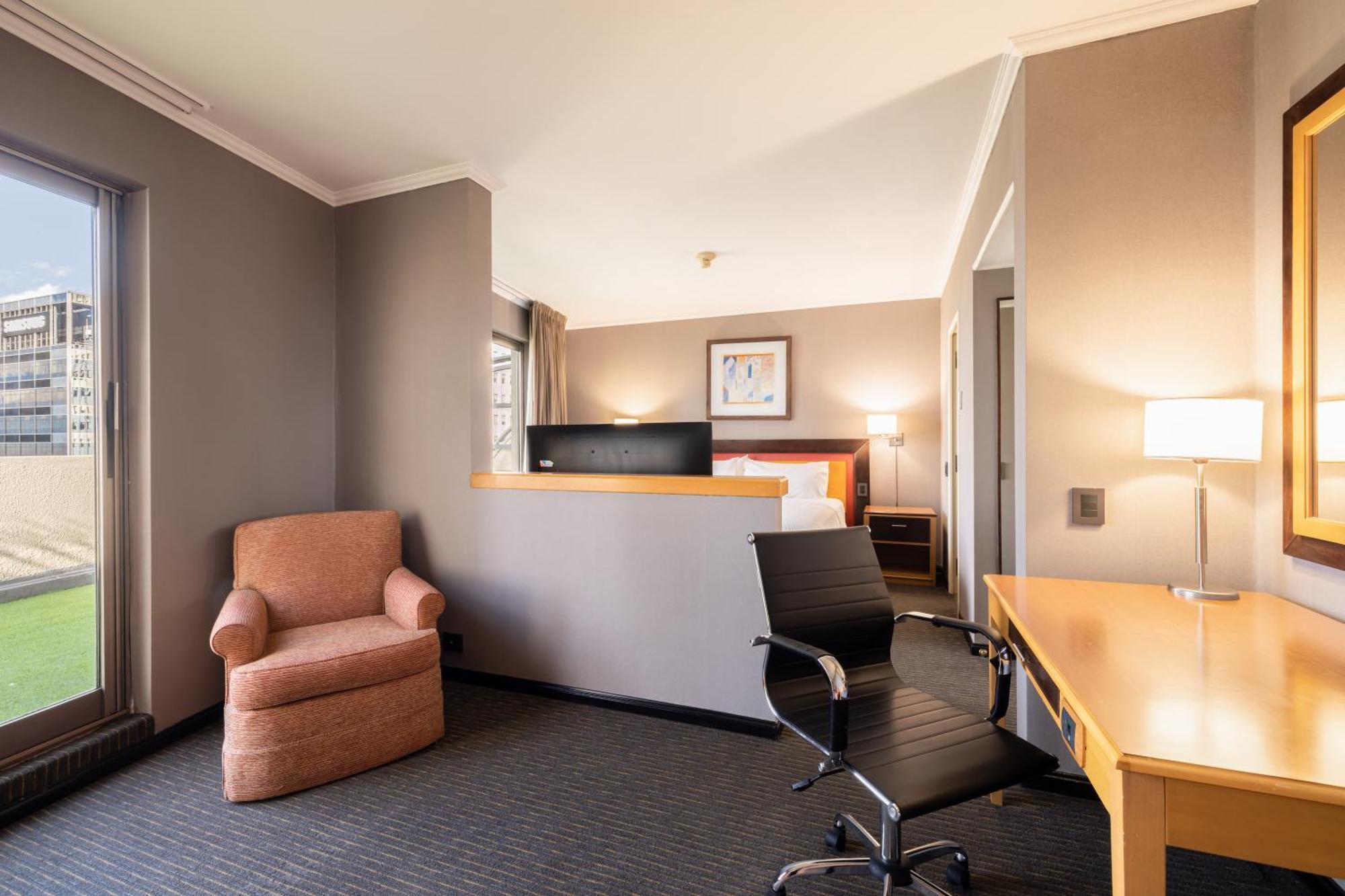 Hotel Express Puerto Madero By Ihg 4*