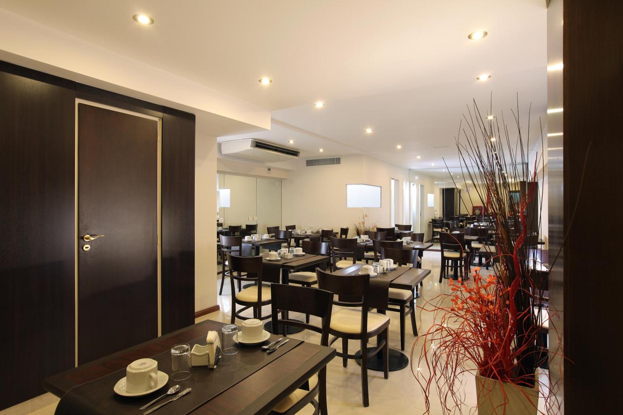 Europlaza & Hotel 3*