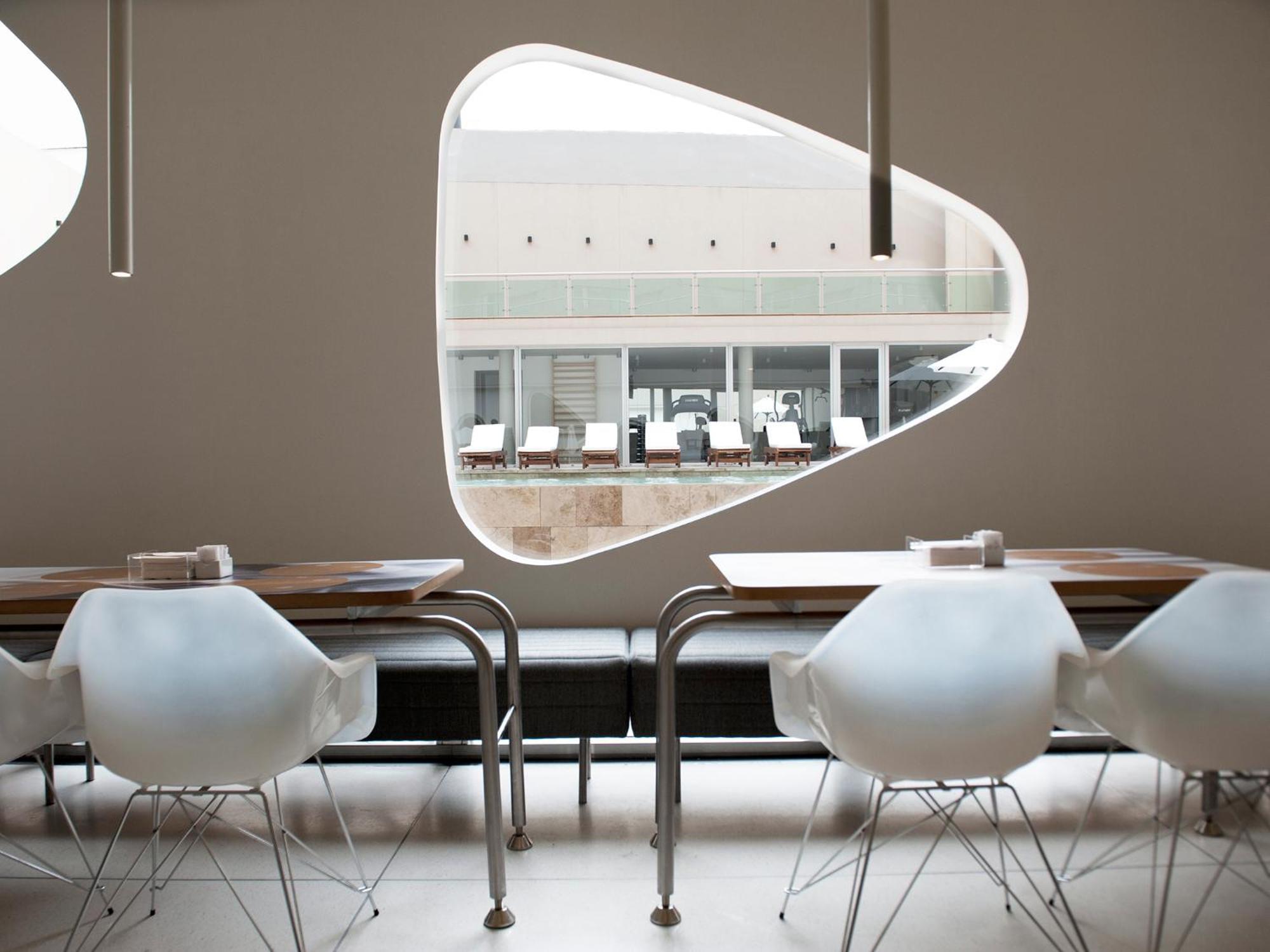 Dazzler By Wyndham Recoleta 4*