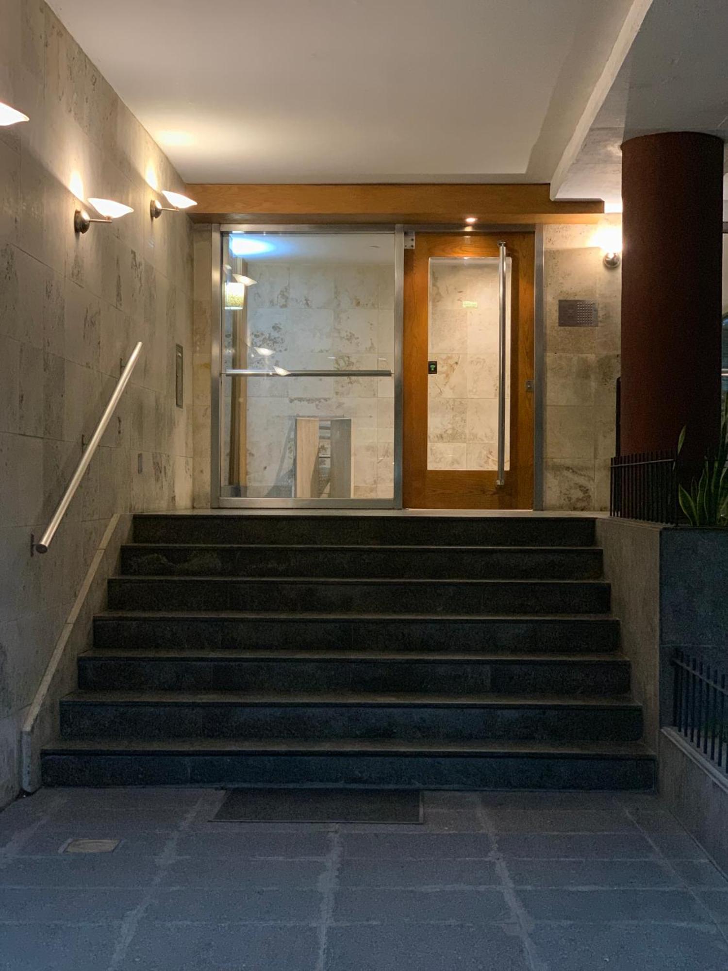 Soho Apartment *
