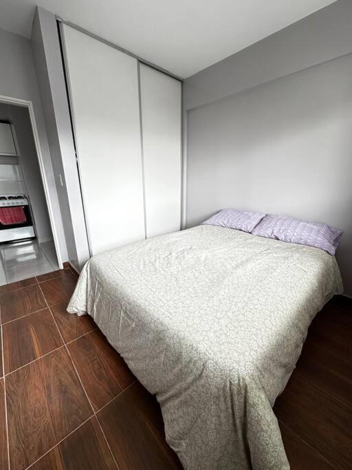 Apartment Hermoso Departamento Cerca Del Metro Y Del Hospital Garraham Buenos Aires