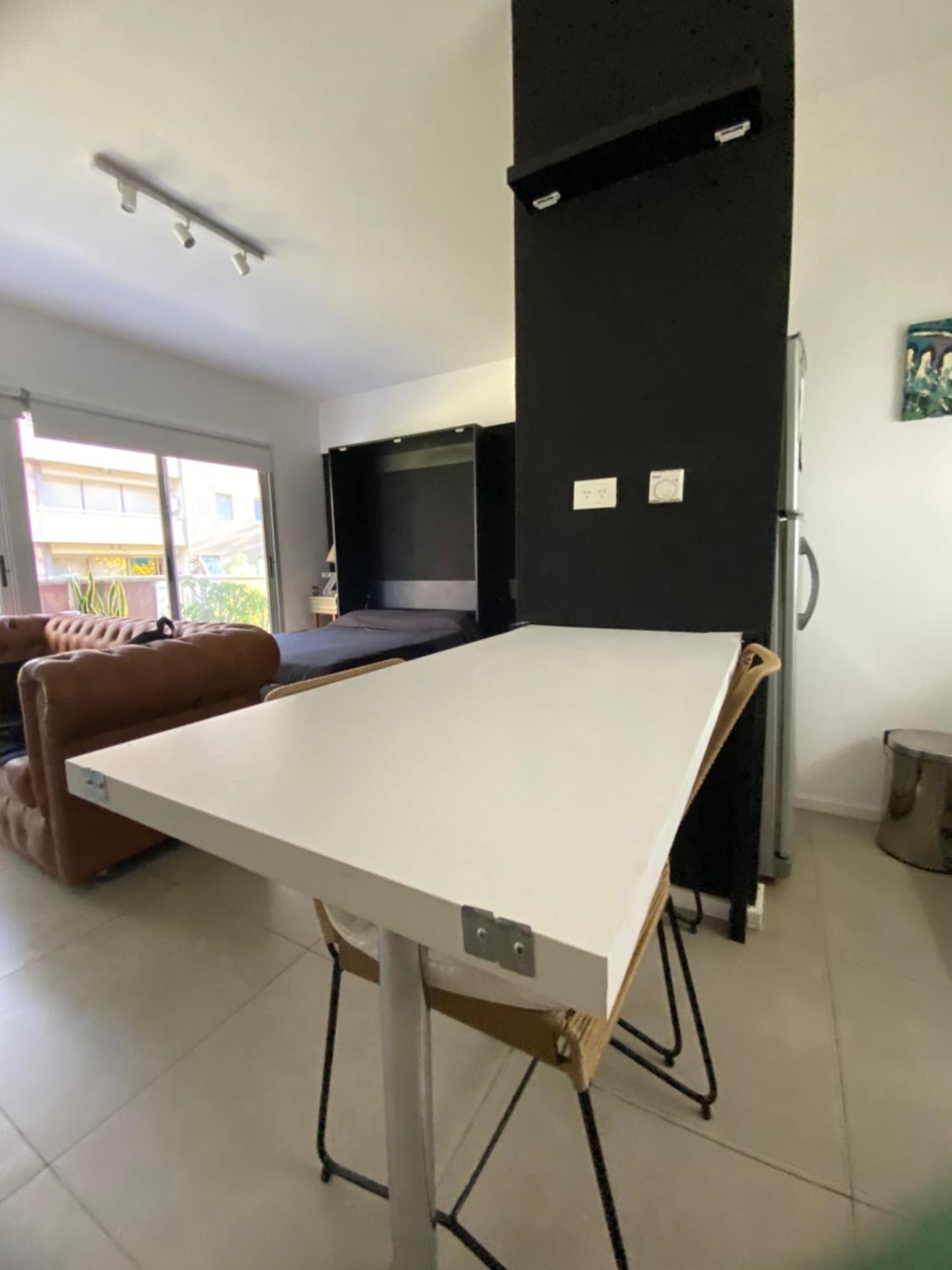 Apartment Minimalist Next To Rosedal
