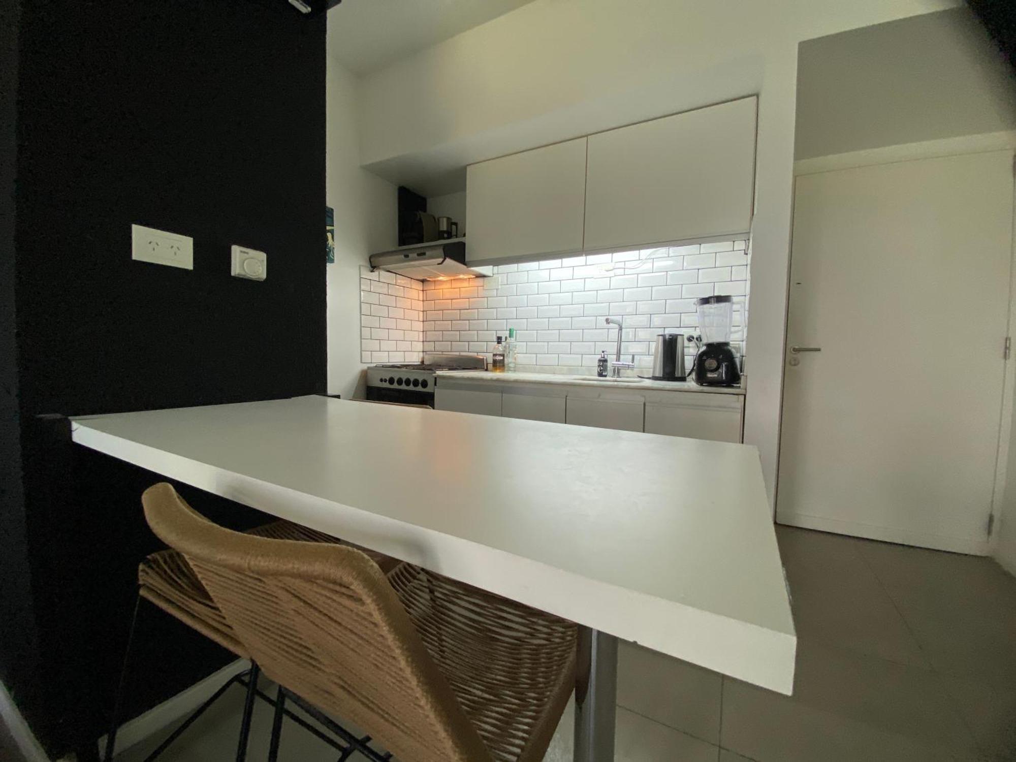 Apartment Minimalist Next To Rosedal