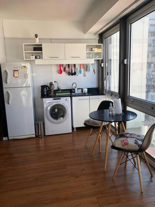 Cozy Luminous Studio In Downtown W Excellent View Apartamento *