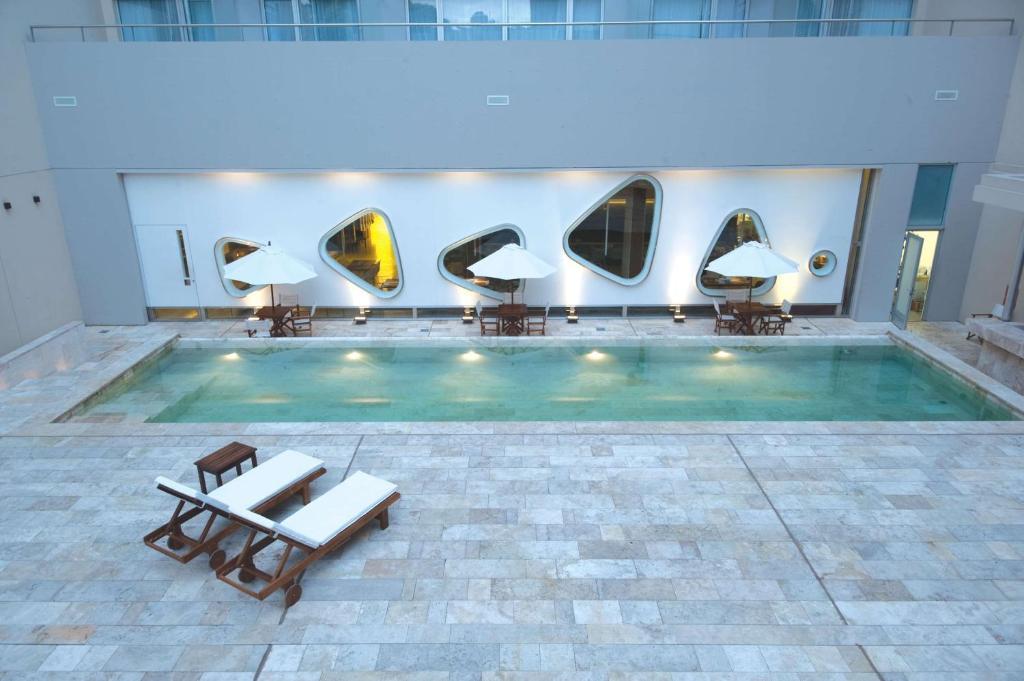 Dazzler By Wyndham Recoleta Hotel 4*