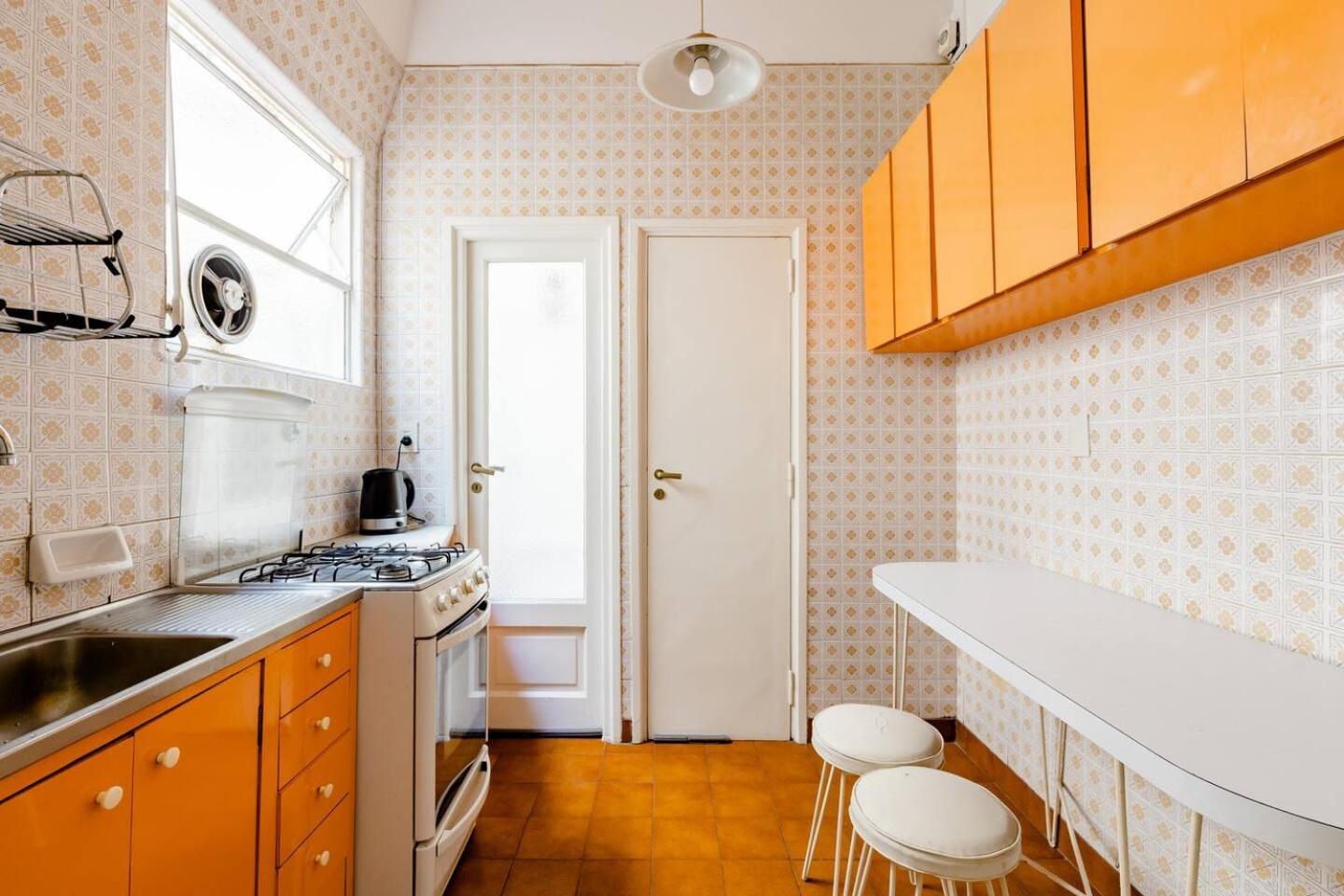 A Friendly In The Heart Of Recoleta -in Shared Apartment- Homestay Buenos Aires