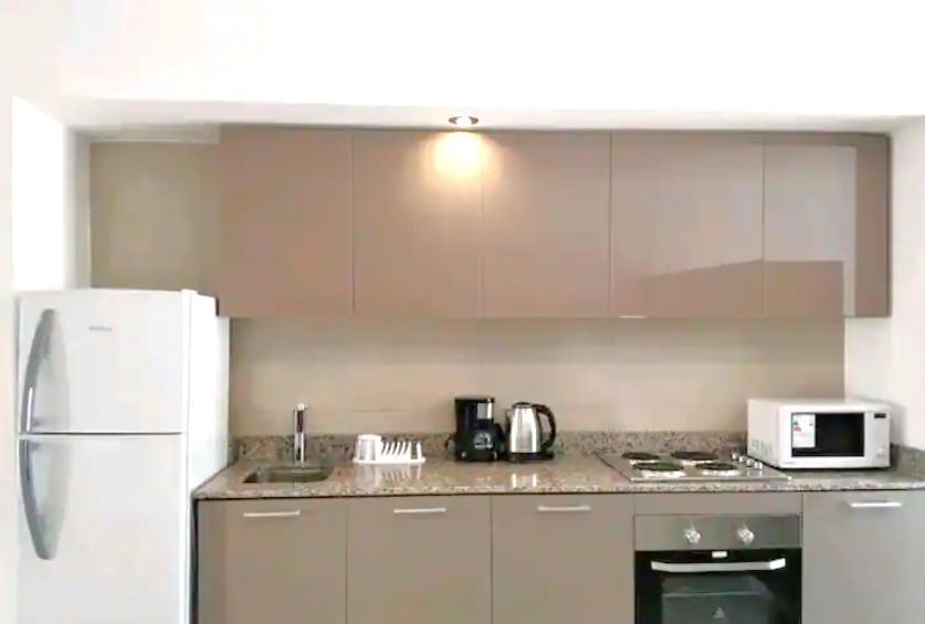 Apartamento De Categoria Sobre Av. Cordoba *