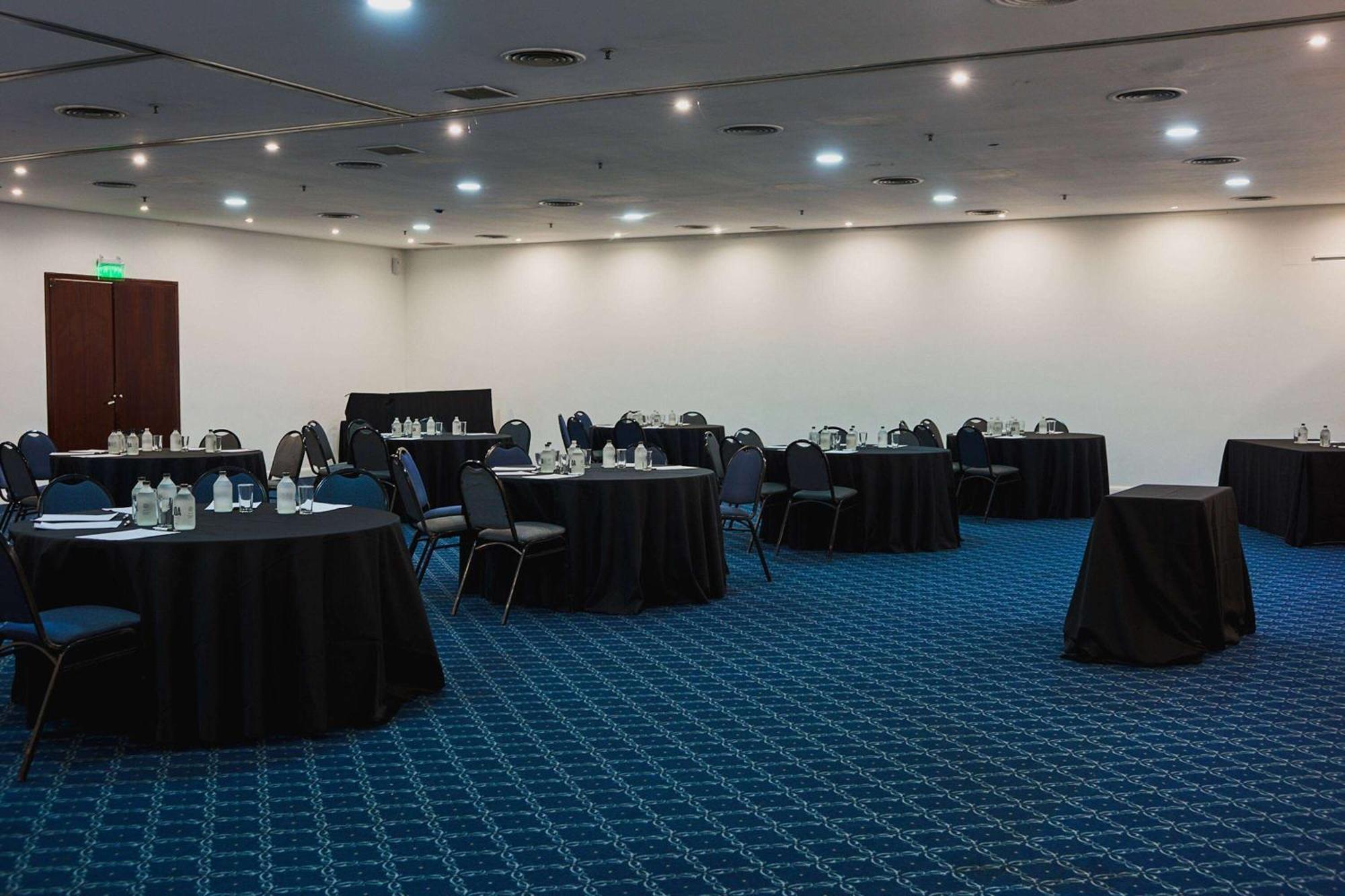 Dazzler By Wyndham San Martin Hotel Buenos Aires