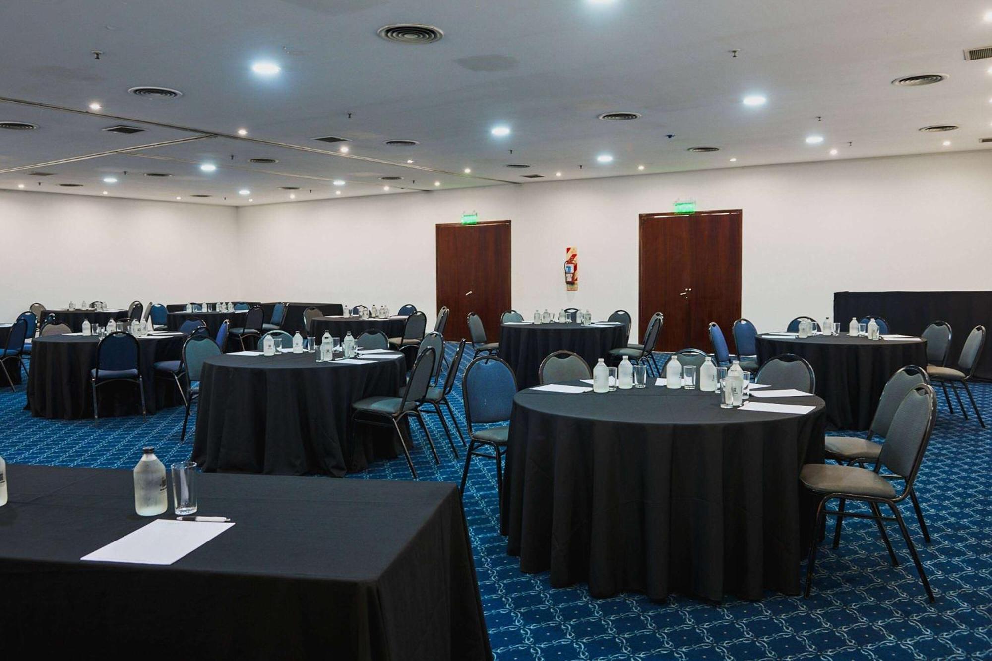 Dazzler By Wyndham San Martin Hotel