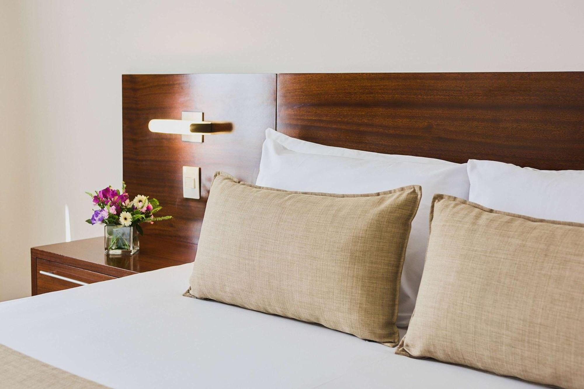 Hotel Dazzler By Wyndham San Martin 4*