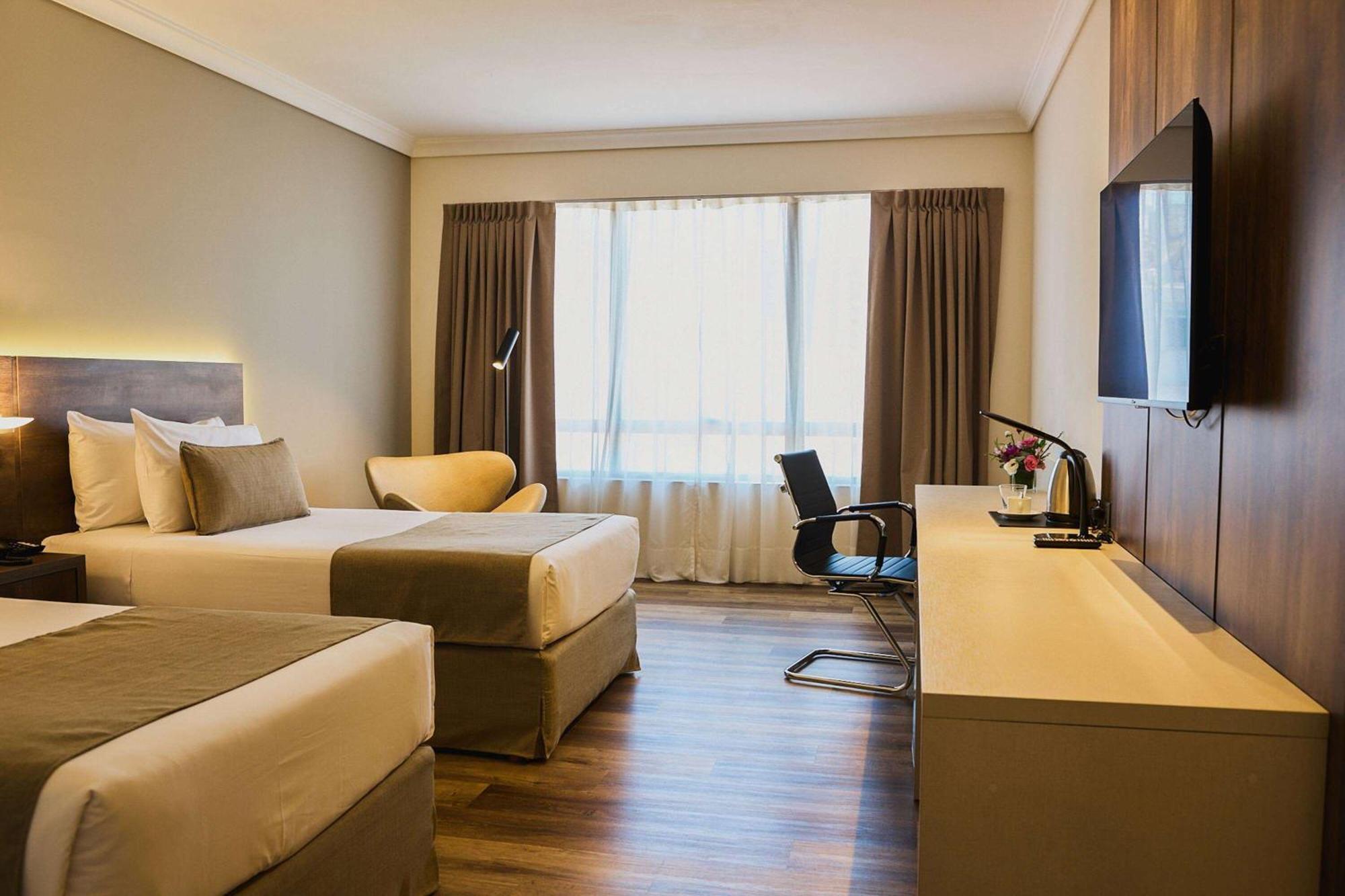 Hotel Dazzler By Wyndham San Martin Buenos Aires