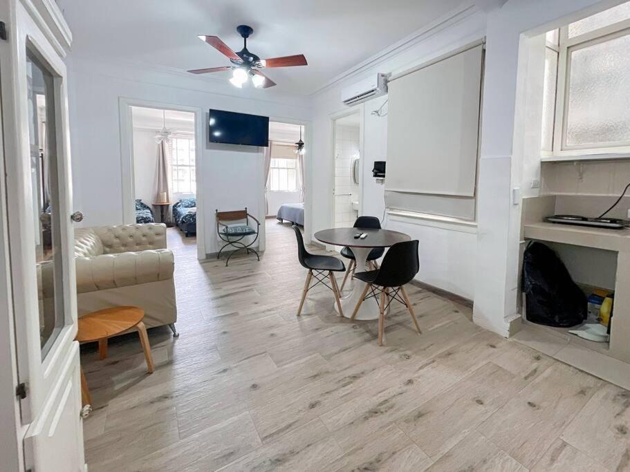 Hermoso Apto Pleno Centro 4- Corrientes2 Apartment *