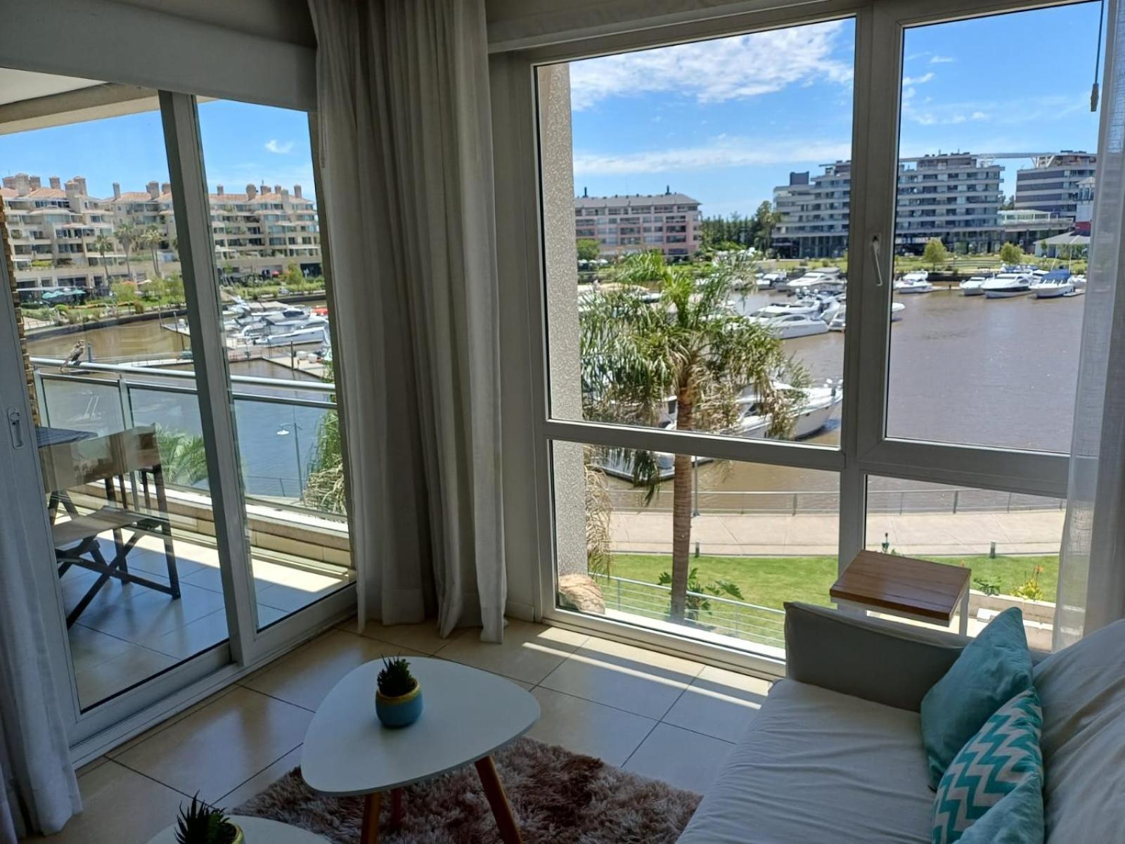Departamentos Bahia Grande Nordelta Con Balcon Y Vista A La Bahia Piscina Opcional Arancelada!!