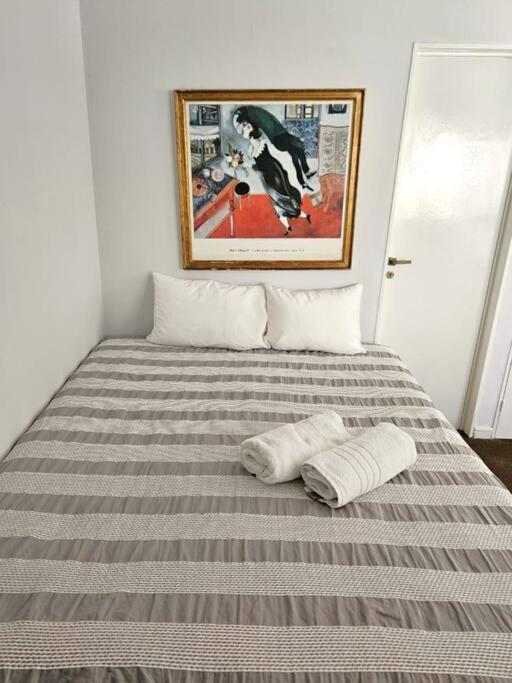 Comodo Monoambiente Apartment *