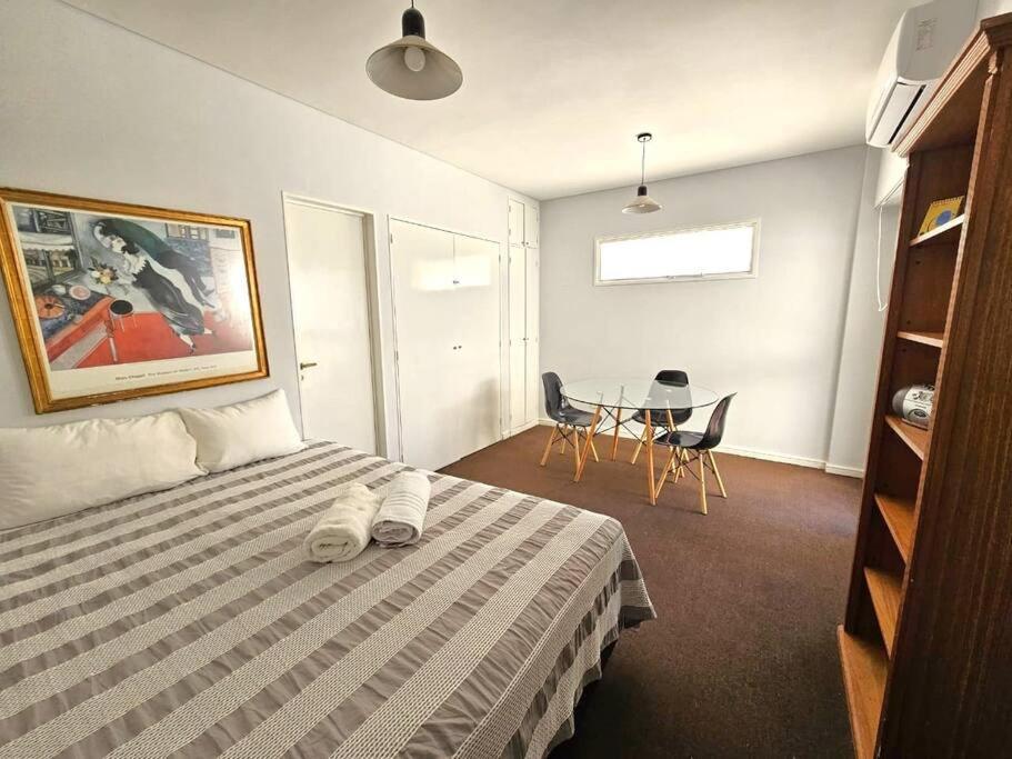Comodo Monoambiente Apartment *