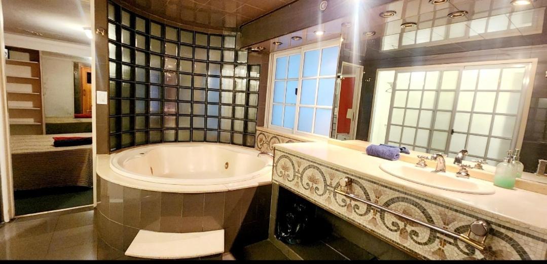 Santelmo Casona Unica 4pisos Full Terraza Piscina Quincho Parrilla Ascensor 2jacuzzis Sauna 7dorm 6banos Сasa de vacaciones *