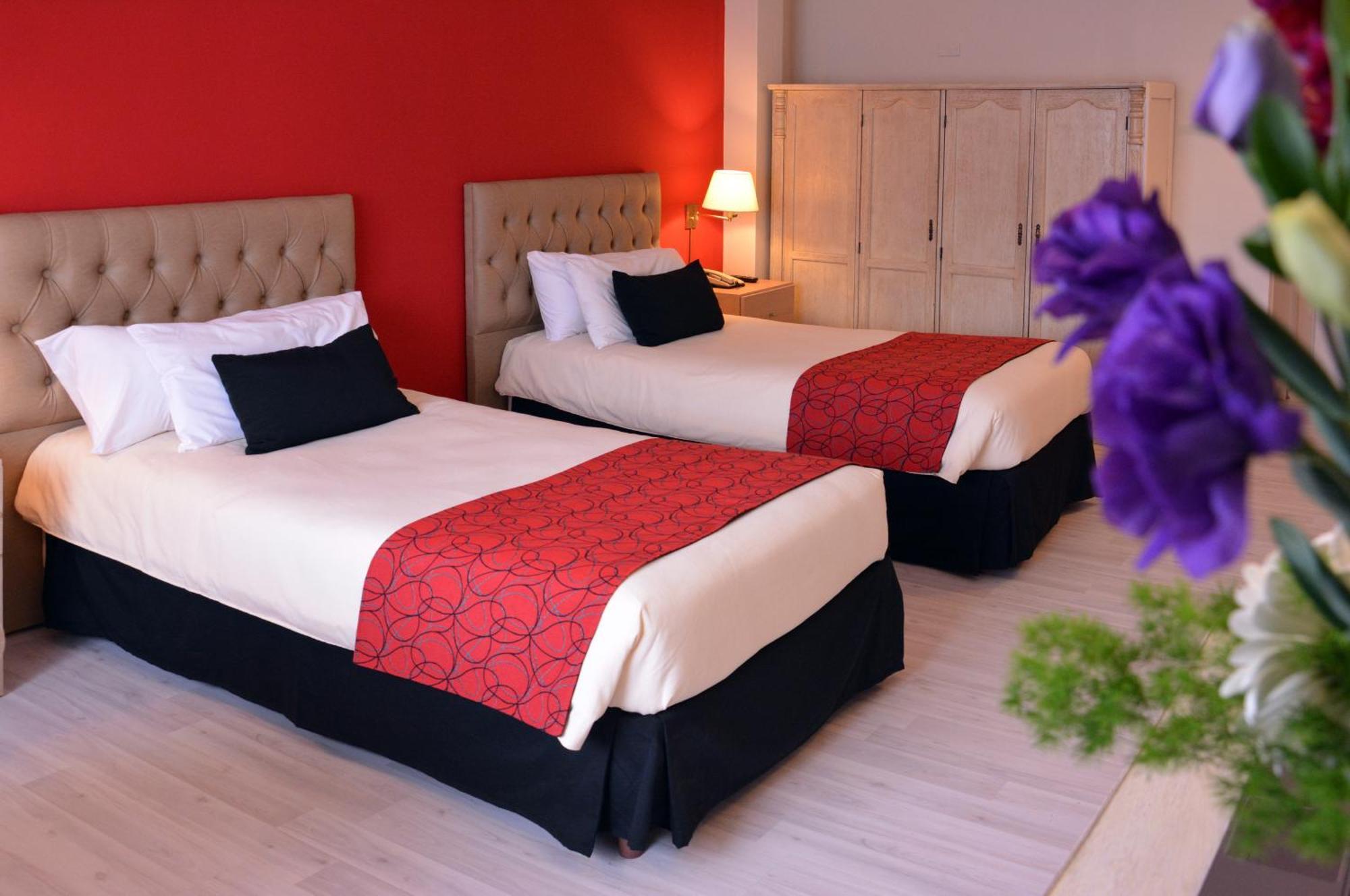 Centuria 4*