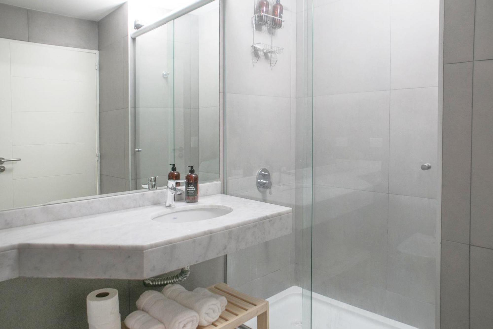 Apartment Almagro, Monoambiente Luminoso A Pasos Del Hospital -g24- Buenos Aires