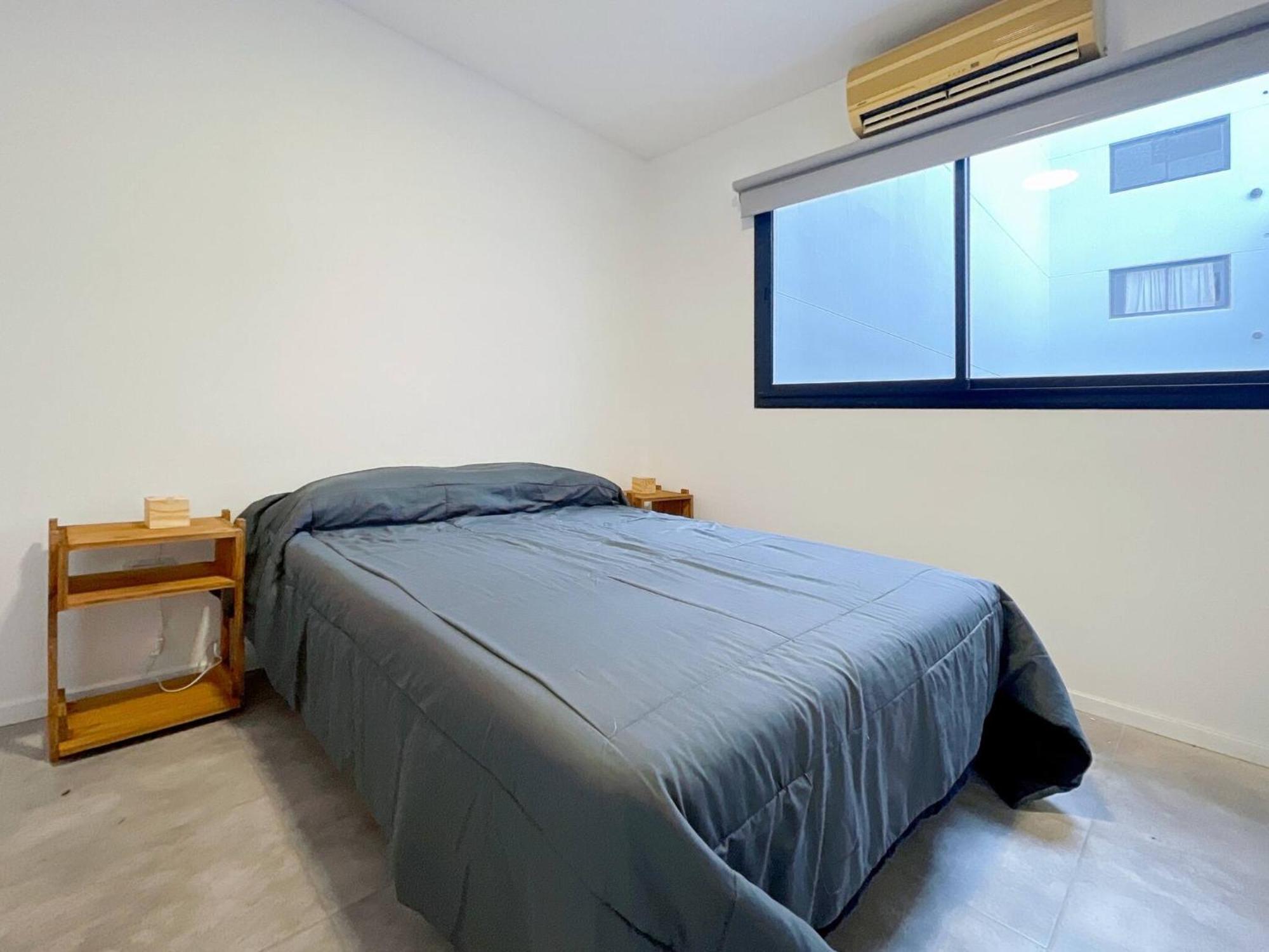 Modern Almagro For 4 Guests With Balcony And Full Amenities
