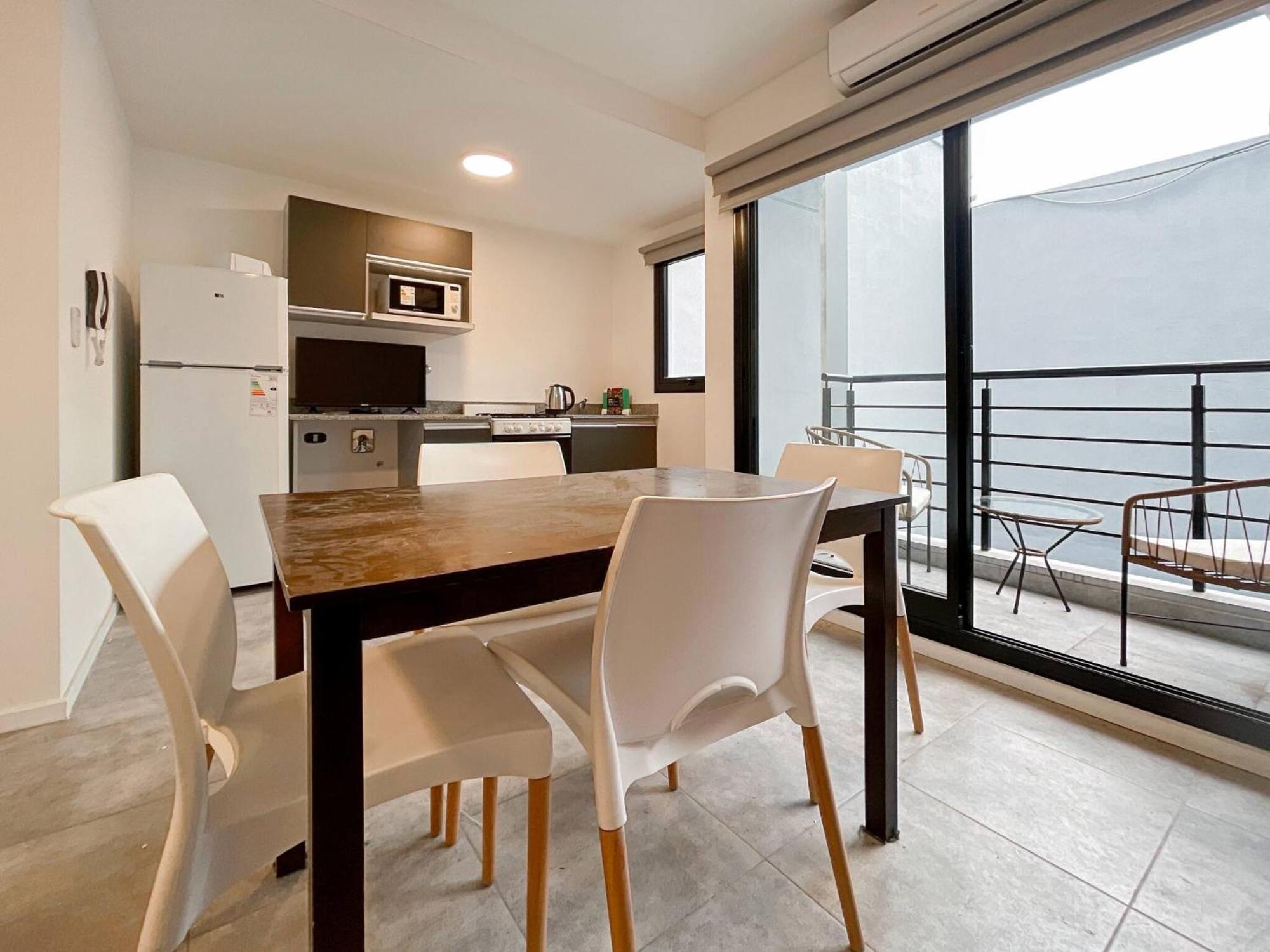 Modern Almagro For 4 Guests With Balcony And Full Amenities *