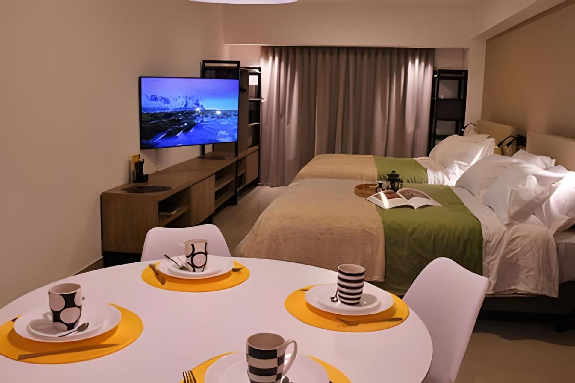 Luxury At Paseo De La Cisterna