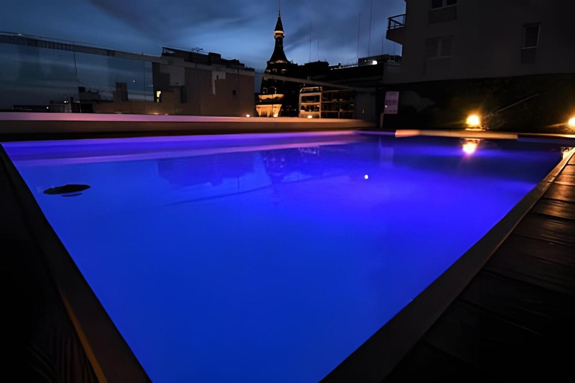 Luxury At Paseo De La Cisterna Apartment