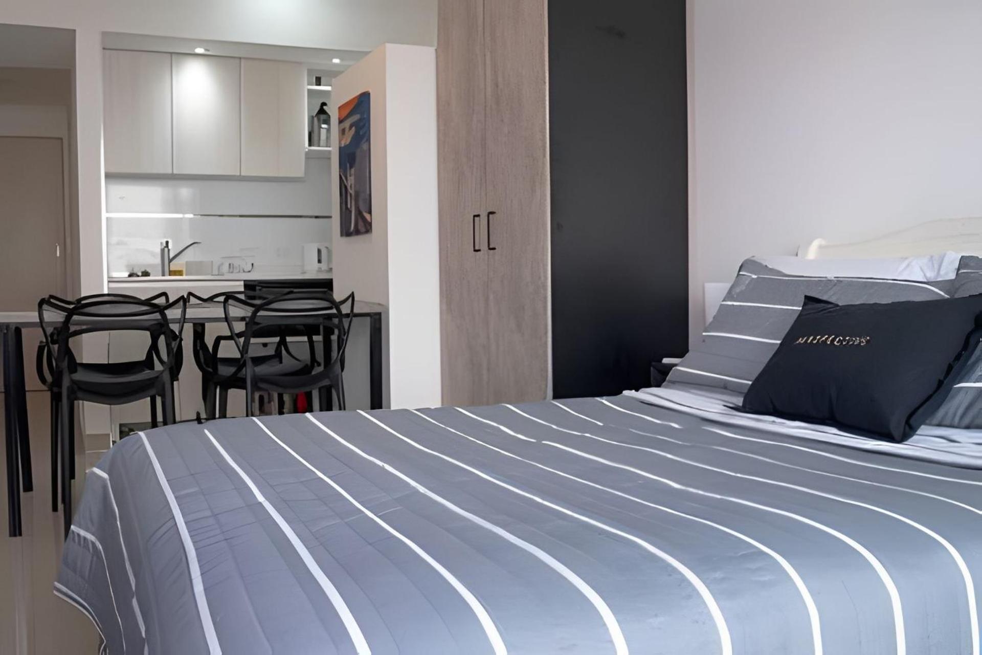 Luxury At Paseo De La Cisterna Apartment *