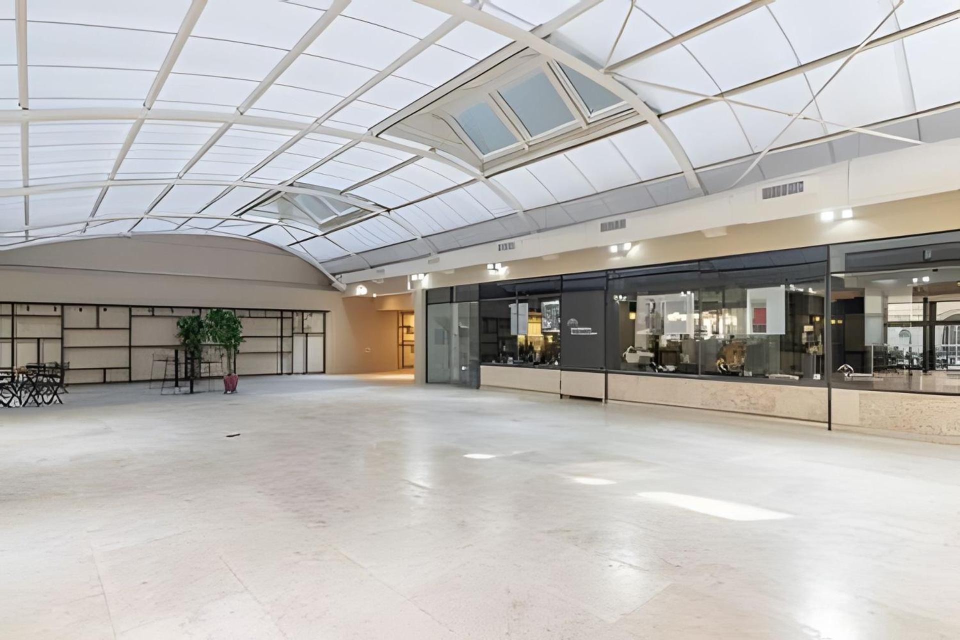 Luxury At Paseo De La Cisterna Apartment