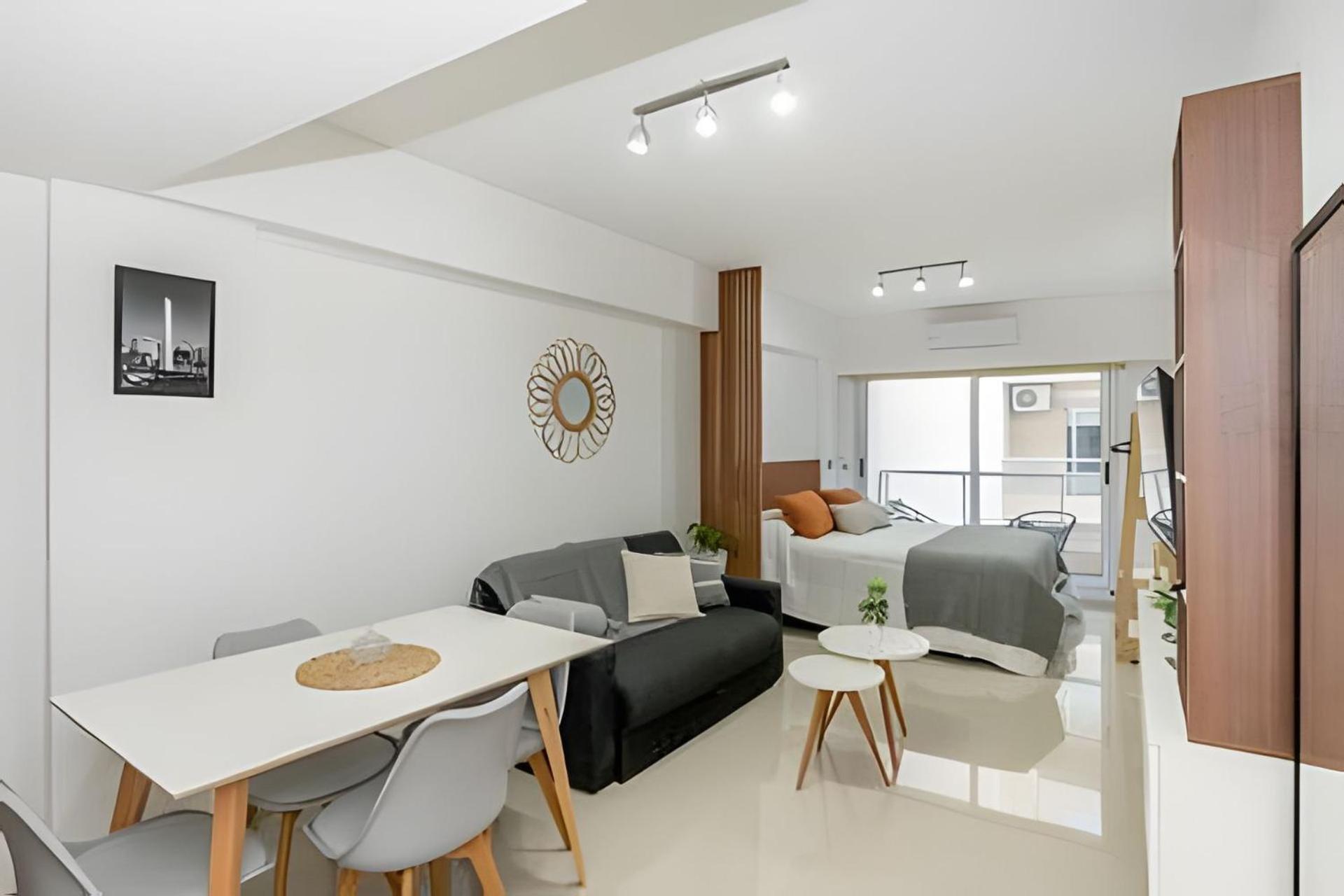 Luxury At Paseo De La Cisterna Apartment *