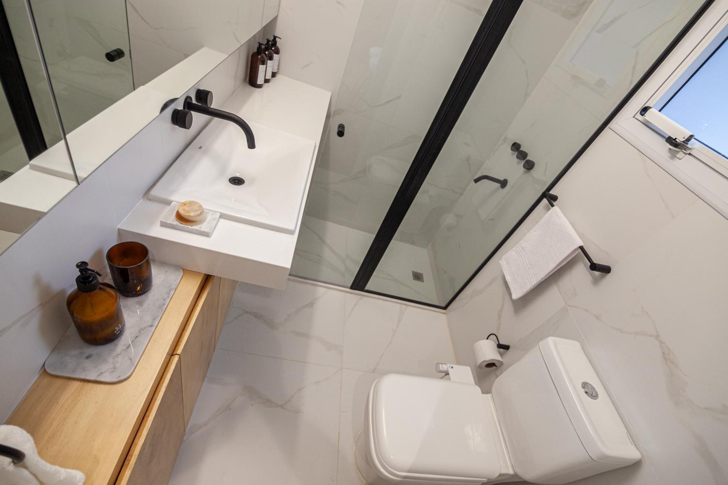 Prime In Palermo Location W/balcony. Work-stay Speed Internet Washer/dryer Unit Buenos Aires