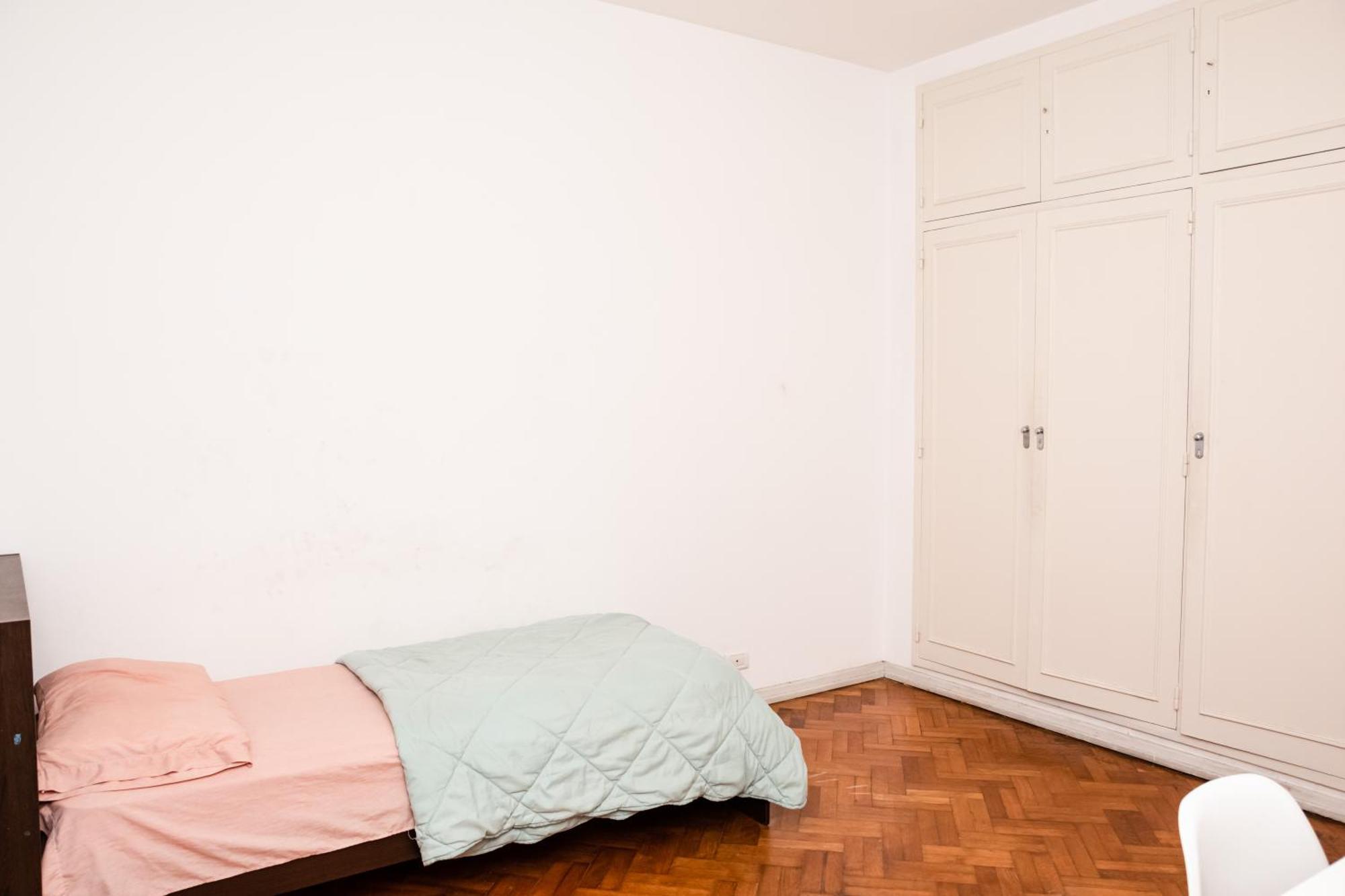 Homestay Private In A Huge Multicultural