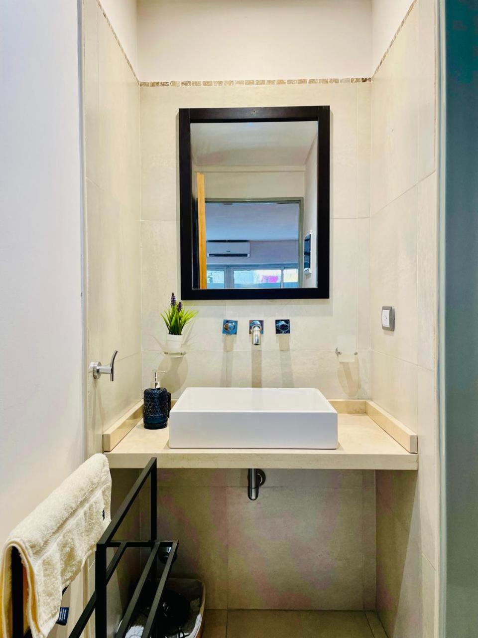 Cozy Studio With Pool + Spa Apartment