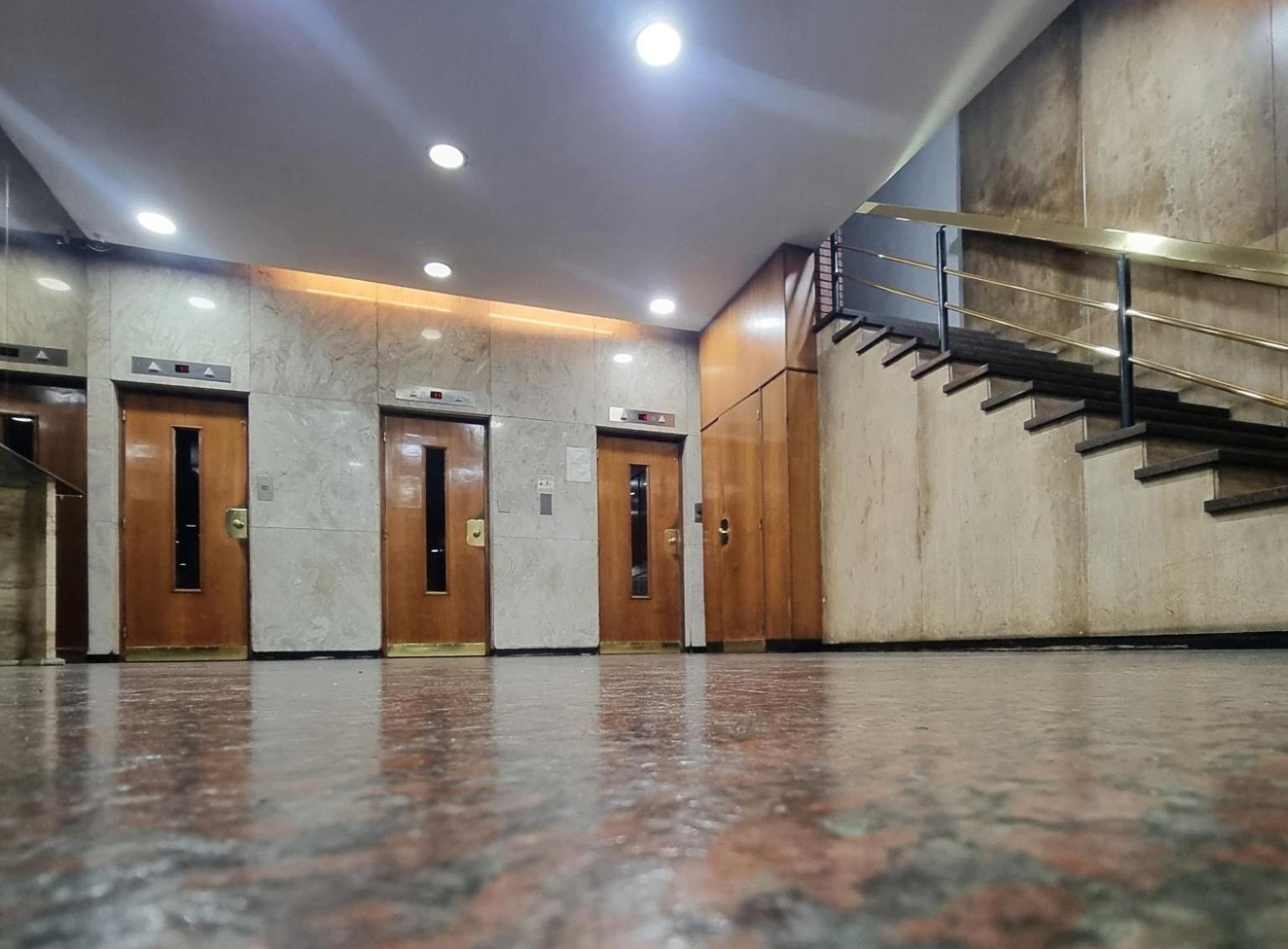 Apartment Fashion And Travel Plaza *