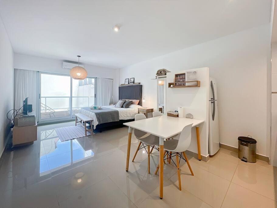 Estudio In San Telmo- Paseo De La Cisterna- 210 * Buenos Aires
